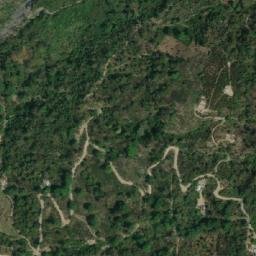 Satellite imagery of Fila de Los Gallineros, VE