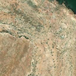 Satellite imagery of Raas Macbar, SO