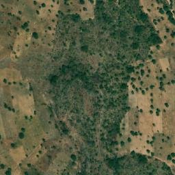 Satellite imagery of Dougué, CM