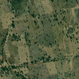 Satellite imagery of Hoséré Komba, CM