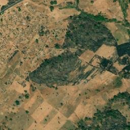 Satellite imagery of Hoséré Pené, CM