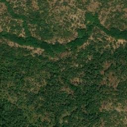 Satellite imagery of Hoséré Ta Ngour, CM