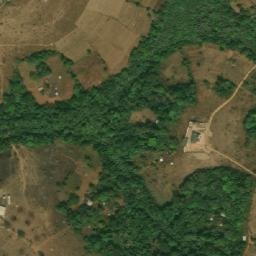 Satellite imagery of La'ngwe, CM