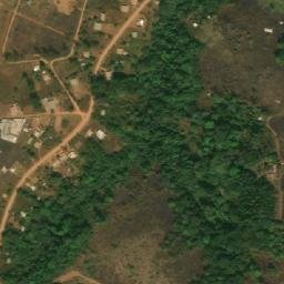 Satellite imagery of La'ngwe, CM