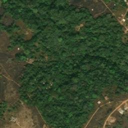 Satellite imagery of La'ngwe, CM