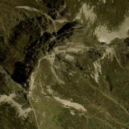 Satellite imagery of Cerro La Plazuela, EC