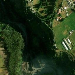 Satellite imagery of Ovalo, EC