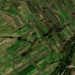 Satellite imagery of Cruzmaqui, EC