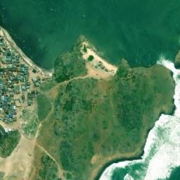 Satellite imagery of Raas Kaambooni, SO