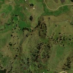 Satellite imagery of Capariloma, EC