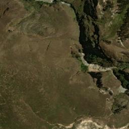 Satellite imagery of Loma Zhuñín, EC