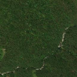 Satellite imagery of Cerro El Cóndor, EC