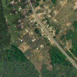 Satellite imagery of Tenda Mediumwave Transmitter, Mast West, AO