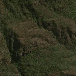 Satellite imagery of Cerros El Alumbral, PE