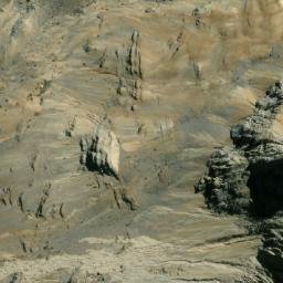 Satellite imagery of Cerro Pararay, PE