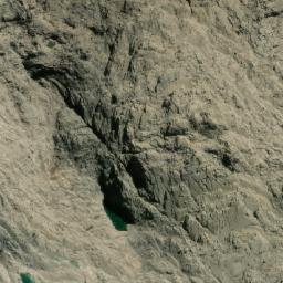 Satellite imagery of Cerros Shashima, PE