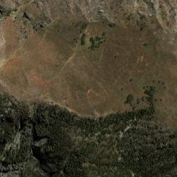 Satellite imagery of Cerro Huincunari, PE
