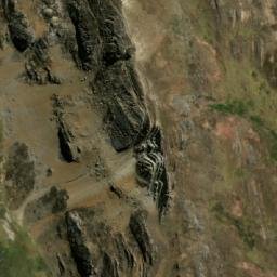Satellite imagery of Cerro Quenhuaucro, PE
