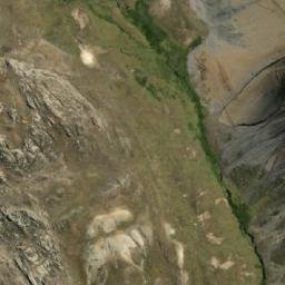 Satellite imagery of Cerro Quenhuaucro, PE
