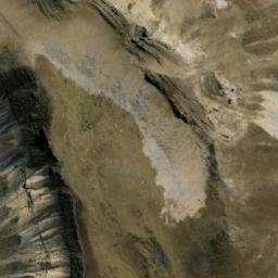 Satellite imagery of Cerro Quenhuaucro, PE