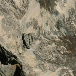 Satellite imagery of Cerro Paclla, PE