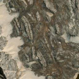 Satellite imagery of Cerro Castillacocha, PE