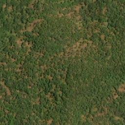 Satellite imagery of Hucumo, AO