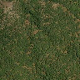 Satellite imagery of Hucumo, AO