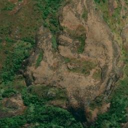 Satellite imagery of Ubamba, AO