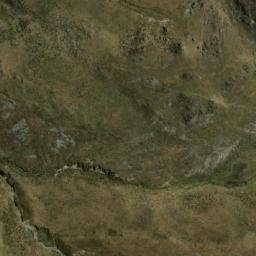 Satellite imagery of Cerro Carcapata Chico, PE