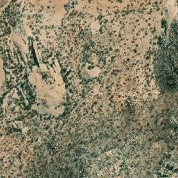 Satellite imagery of Iariambungo, AO