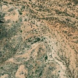 Satellite imagery of Iariambungo, AO