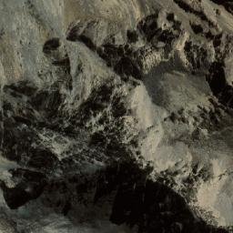 Satellite imagery of Cerro Tiara, BO