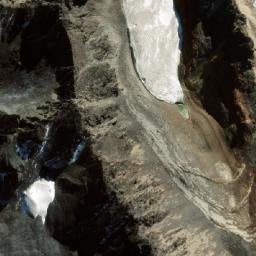 Satellite imagery of Cerro Tiara, BO