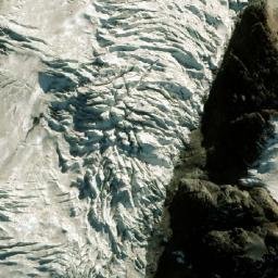 Satellite imagery of Taracarca, BO