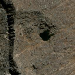 Satellite imagery of Abra Taquesi, BO