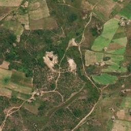 Satellite imagery of Makakutsi, ZW