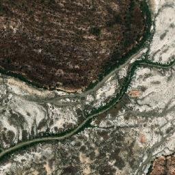 Satellite imagery of Round Hill, AU