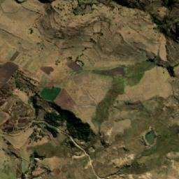 Satellite imagery of Cerro Huayrapata, BO