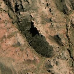 Satellite imagery of Cerro Huaylluma, BO