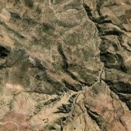 Satellite imagery of Cerro Canlla Chuto, BO