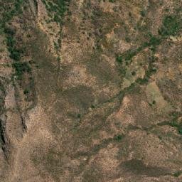 Satellite imagery of Cerro Huayraloma, BO