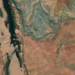 Satellite imagery of Pavement Hill, AU