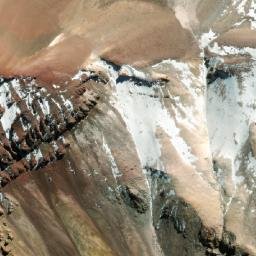 Satellite imagery of Cerro Puquintica, BO
