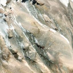 Satellite imagery of Cerro Puquintica, BO