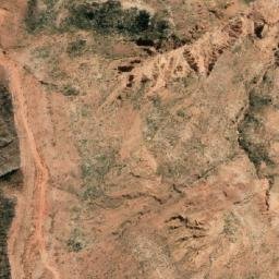 Satellite imagery of Cerro Huayllas, BO