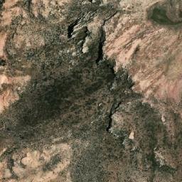 Satellite imagery of Cerro Chari Chari, BO