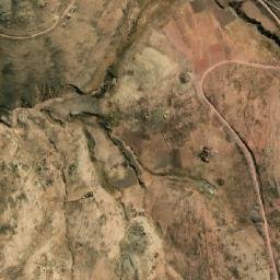 Satellite imagery of Huayllatira, BO