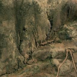Satellite imagery of Huayllatira, BO