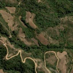 Satellite imagery of Cruz Loma, BO